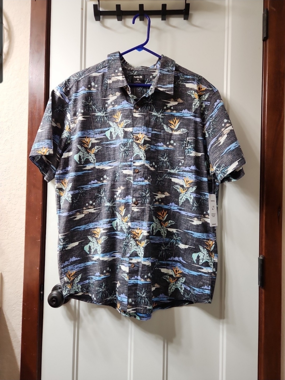 NWT Hurley Short Sleeve Button-Up